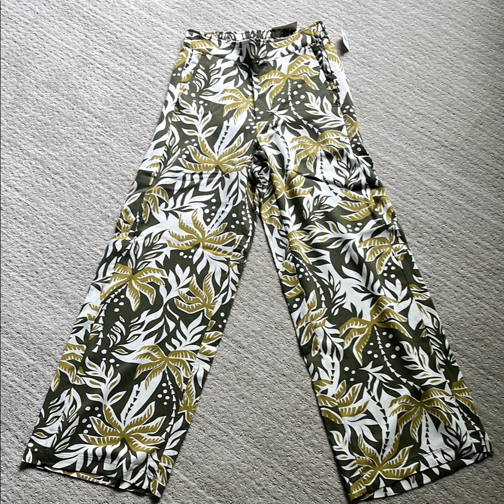 Old Navy Tropical Leaf Print Pants